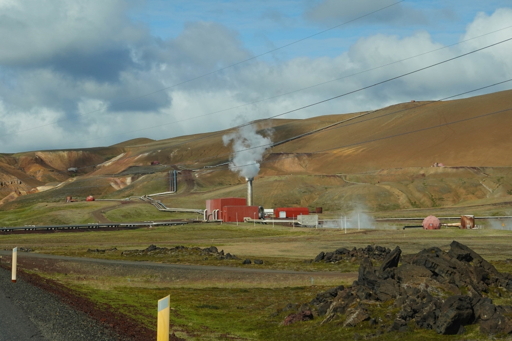 Geothermalkraftwerk Kröflustöð an der Westflanke des Zentralvulkans Krafla (Nordostisland)