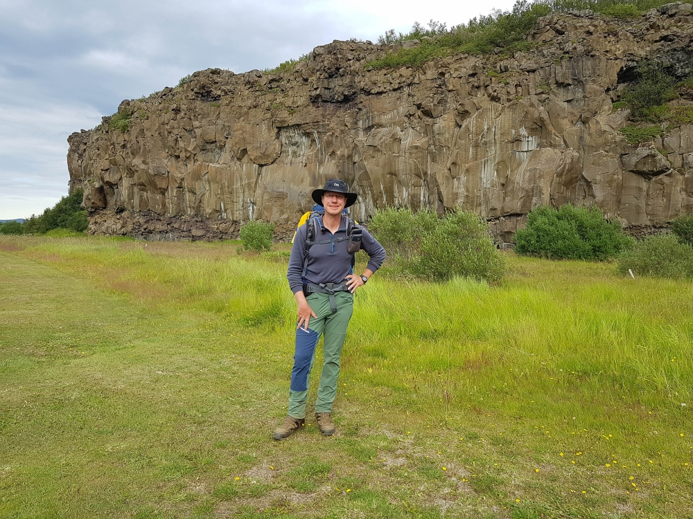 Die letzten Meter zum Nationalparkzentrum Gljúfrastofa bei Ásbyrgi - auf unserer Trekkingtour entlang der Jökulsárgljúfur (Nordisland)