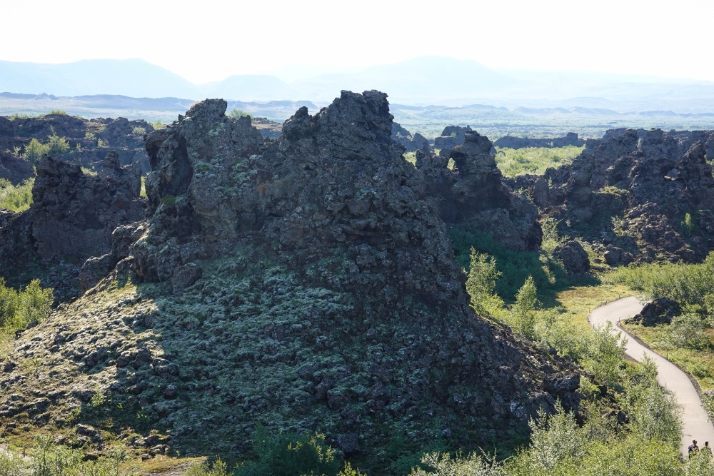 Das Labyrinth der Dimmuborgir am Mývatn von oben gesehen (Nordisland)