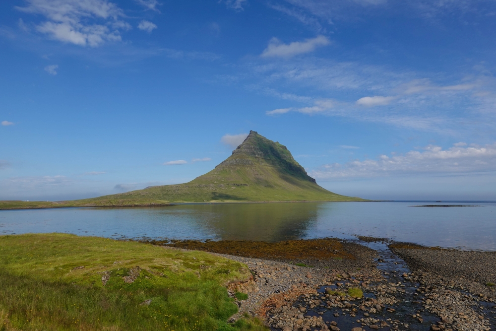 Kirkjufell im Grundarfjörður - an der Nordküste von Snæfellsnes (Island)