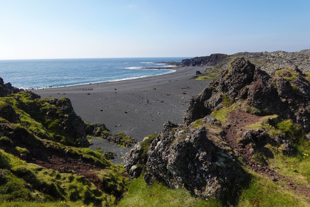 Blick auf den Djúpalónssandur in der Bucht von Dritvík - Westküste von Snæfellsnes (Island)