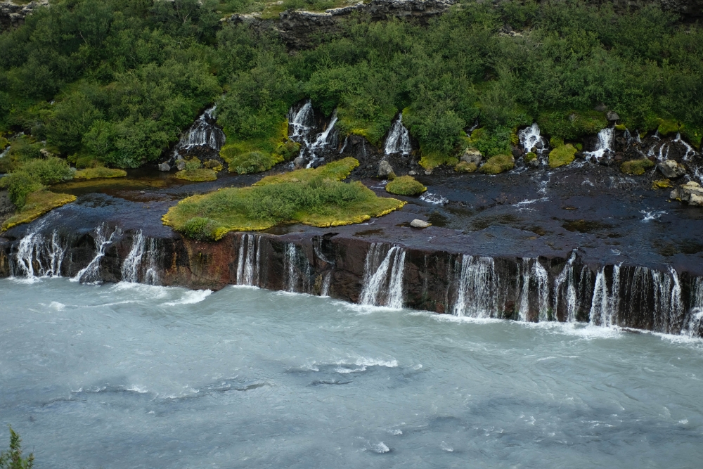Hraunfossar - die "Lava-Wasserfälle" (Westisland)