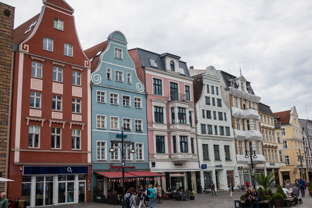 Giebelhäuser auf der Kröpeliner Straße in Rostock
