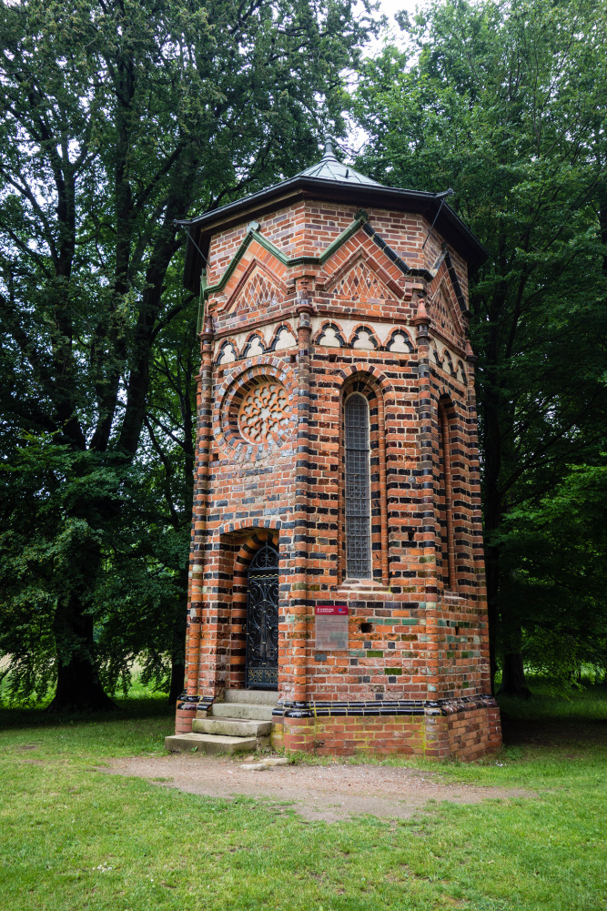 Beinhaus am Doberaner Münster