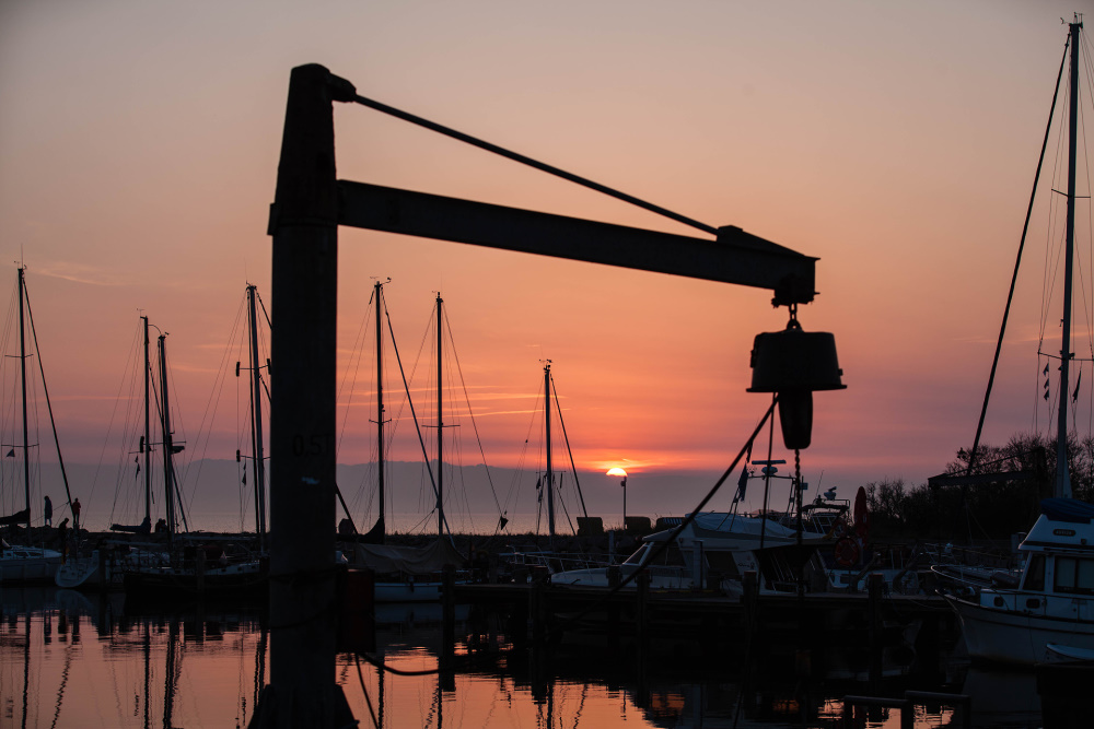 Sonnenuntergang im Hafen von Timmendorf auf Poel
